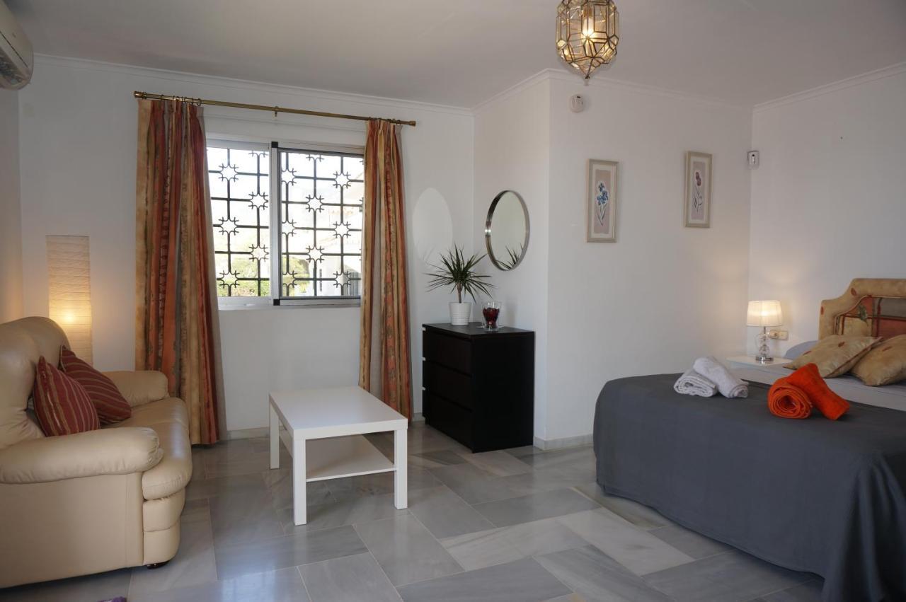 Villa Flor De Azahar เบนัลมาเดนา ภายนอก รูปภาพ