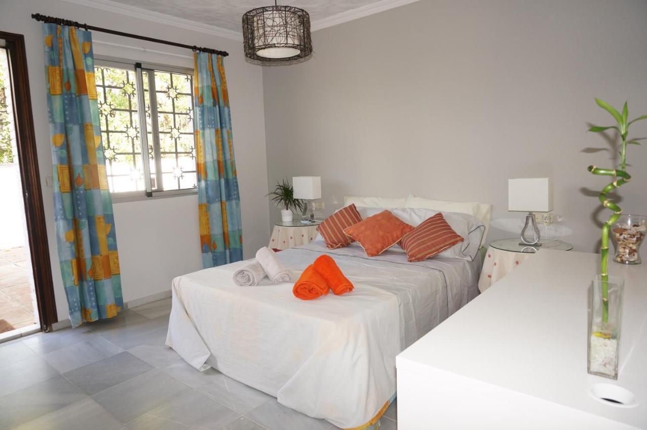 Villa Flor De Azahar เบนัลมาเดนา ภายนอก รูปภาพ